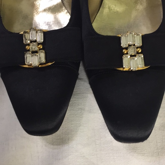 EUC Salvatore Ferragamo   Low Heels - Picture 7 of 8